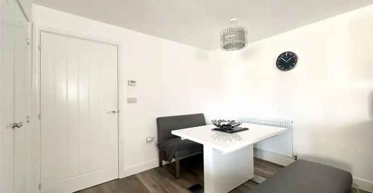 2 Bedroom Apartment for Sale in Castle Hill Ebbsfleet