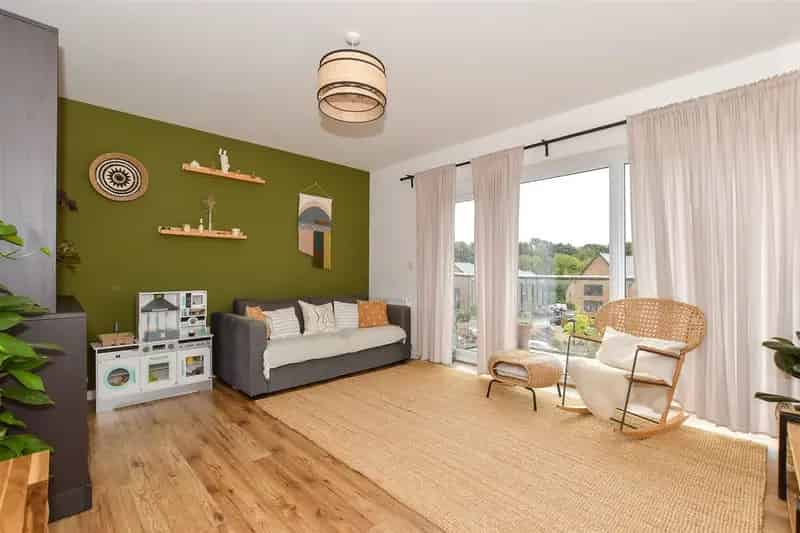 2 bedroom flat for sale