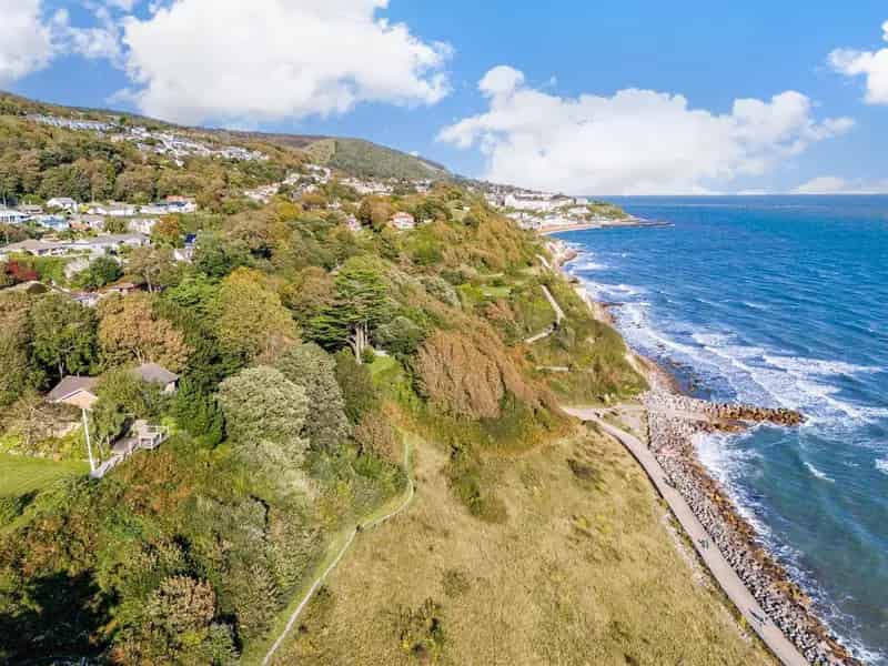 4 Bedroom Detached House with Sea Views and Coastal Access
