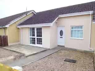 2 Bedroom Bungalow Large Garden Modern Kitchen Oil Heating