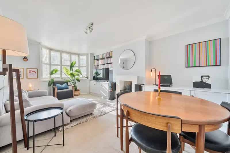 2 Bed Apartment in Popular Building