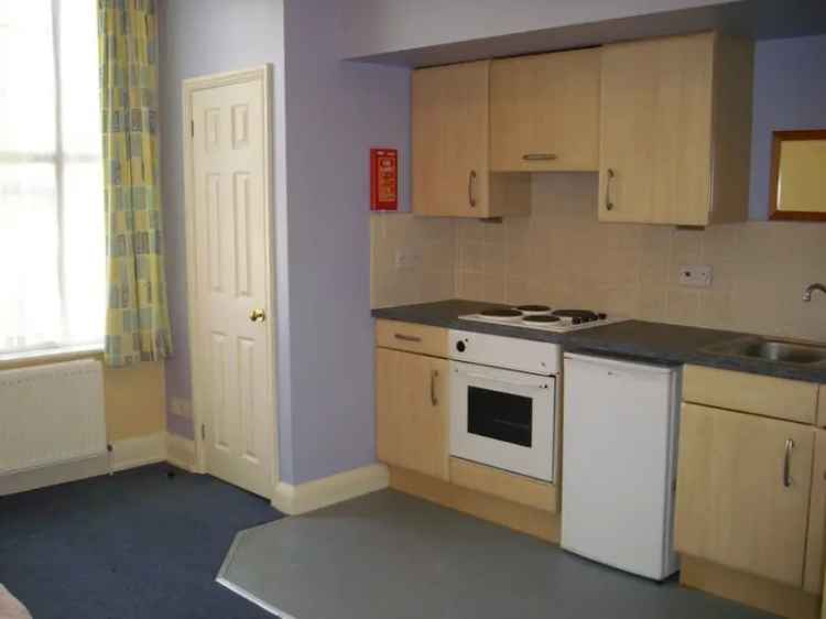 Flat To Rent Available May 28 2025