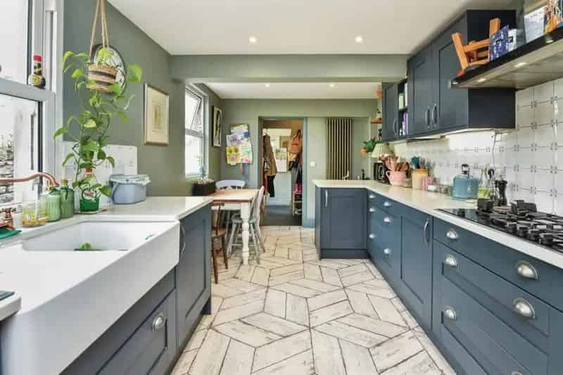 Stunning Victorian Home Frome 3 Beds 2 Baths Garden