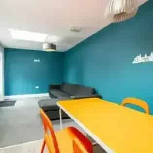 5 rooms flat of 93 m² in Birmingham