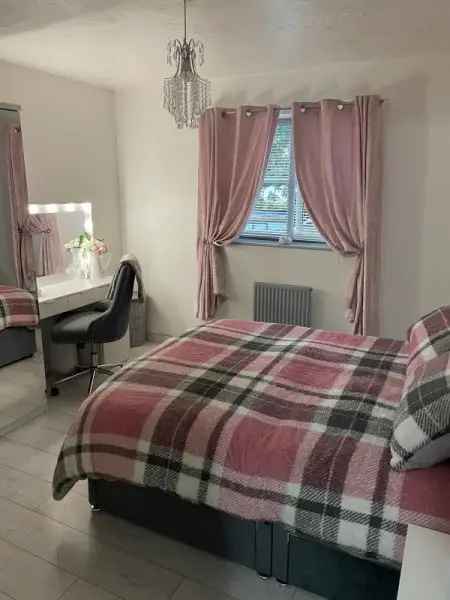 House For Rent in Bristol, England