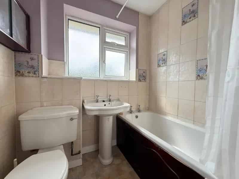3 bed house for sale