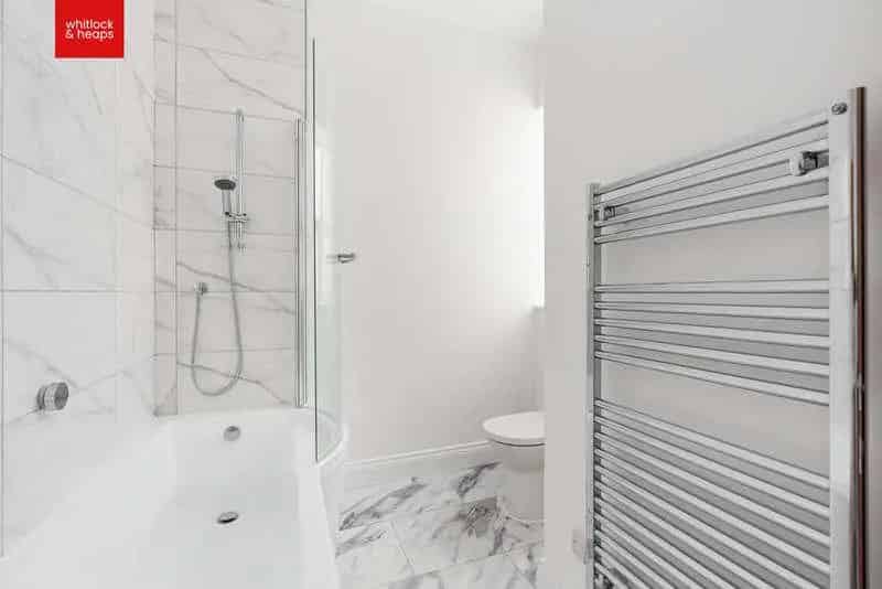 4 Bed House for Sale - Extensive Refurbishment
