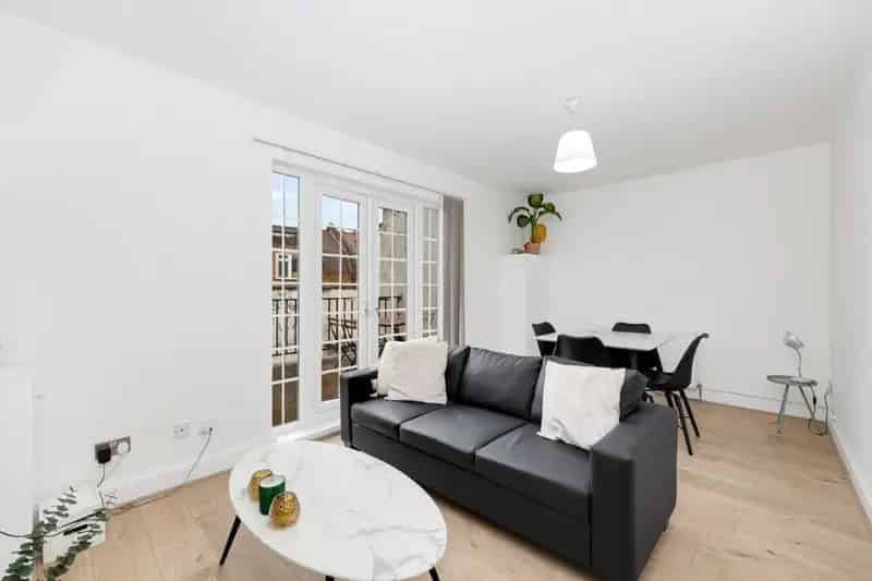 2 Bedroom Flat For Sale in Hackney