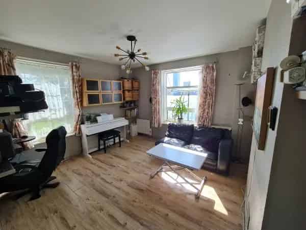 River Thames View Flat near Canary Wharf - Family Friendly