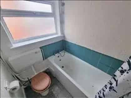 3 Bedroom Semi-Detached House London