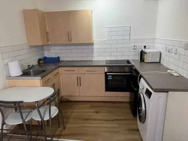 Hove Studio Flat to Rent - Bills Included - Near Brighton Station