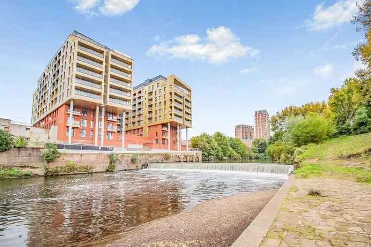 Top Floor Studio Apartment with Terrace - Adelphi Wharf