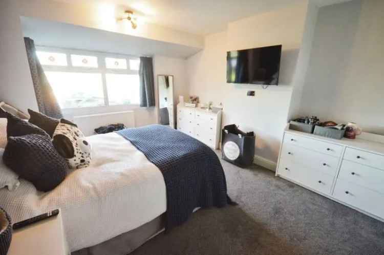 3 Bedroom Semi Detached House for Sale Mastin Moor Derbyshire