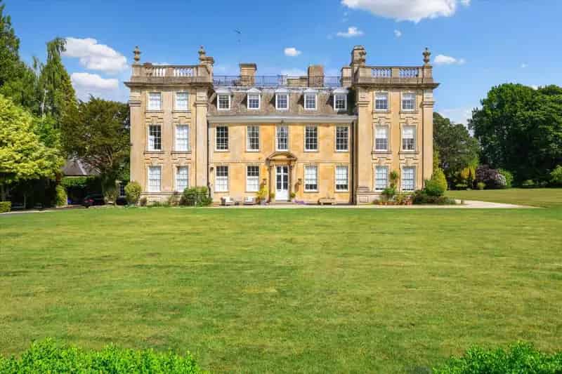 2 Bedroom Flat for Sale in Cheltenham