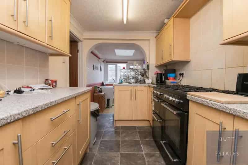 4 Bedroom Terraced House for Sale