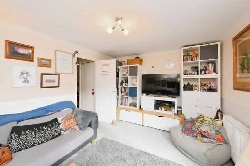Four Bedroom Family Home Near Schools and Amenities