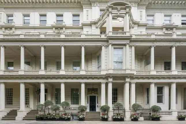 Flat for sale in Lancaster Gate, Hyde Park, London W2