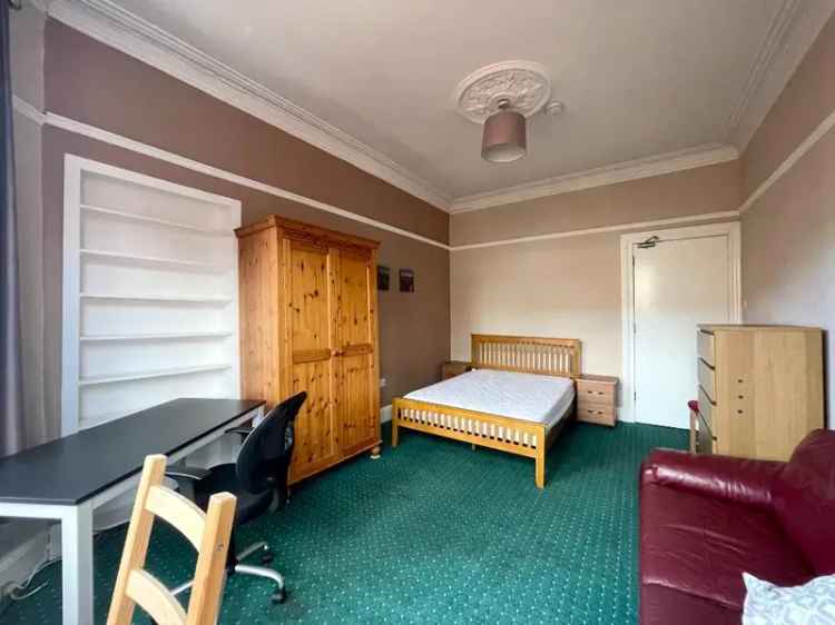 3 Bedroom Flat to Rent in Glasgow West End