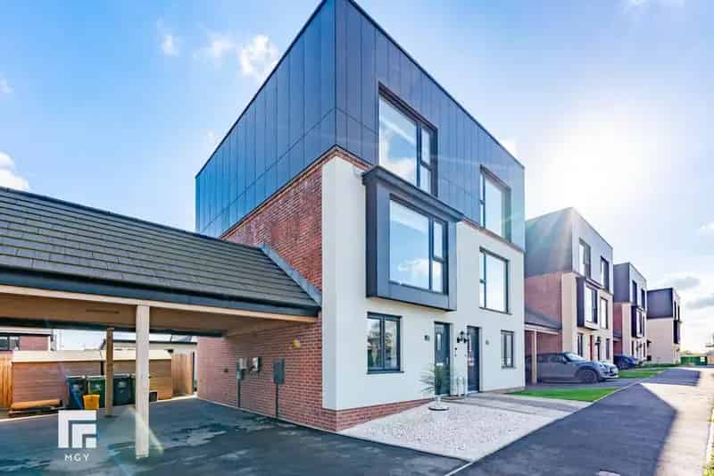 3 Bedroom Townhouse for Sale