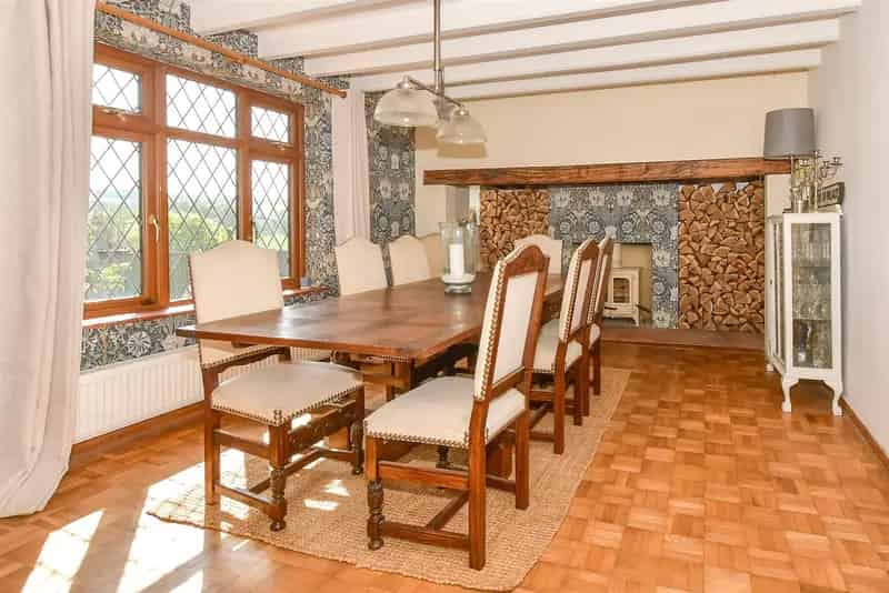 5 Bedroom Detached House with Panoramic Views and Annexe