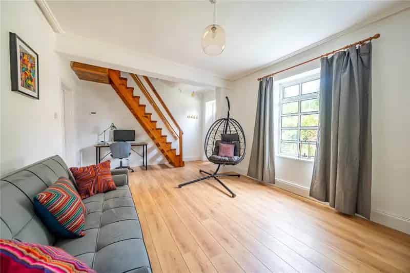 Charming 2-Double Bedroom Georgian Cottage Near Leeds City Centre