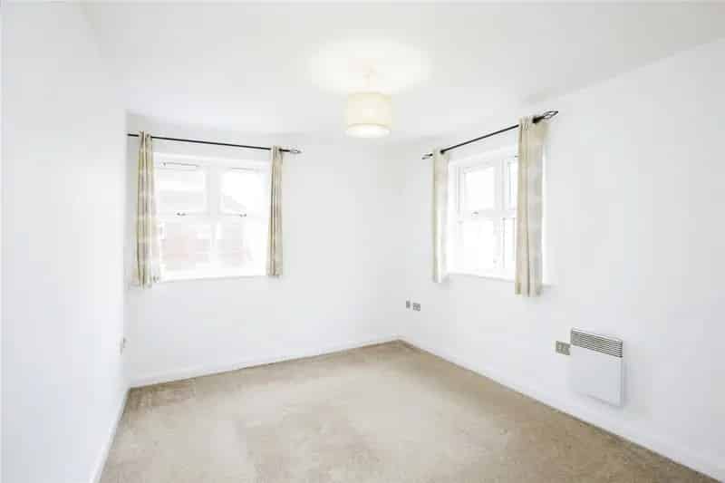 2 Bed Apartment Savile Park Panoramic Views Modern Open Plan