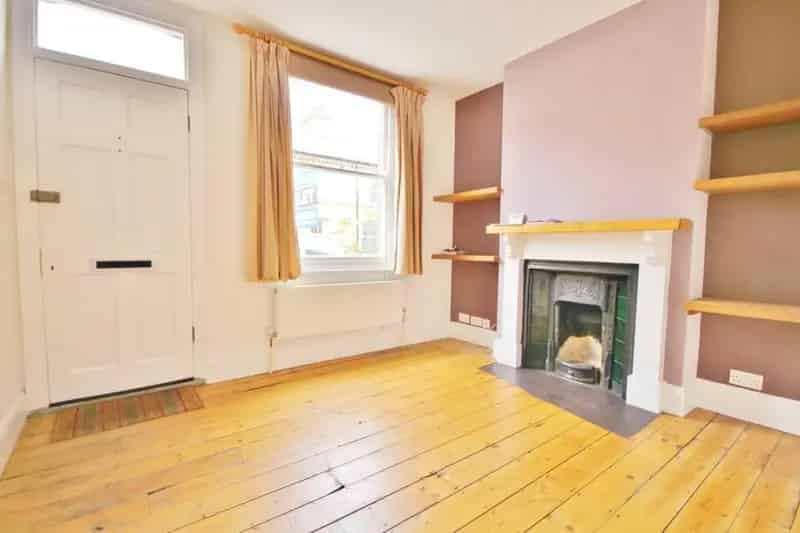 2 bedroom House
 To Rent