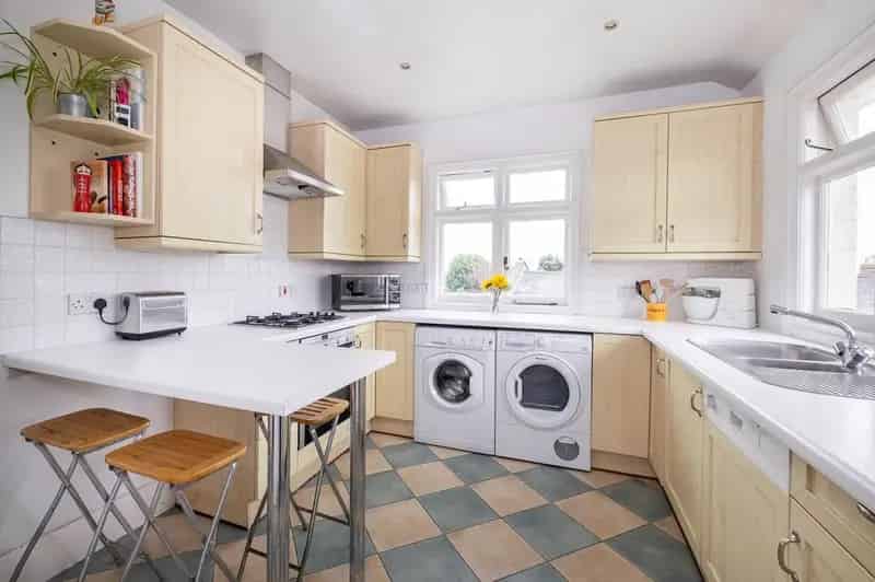 2 Bedroom Flat for Sale in Wimbledon Village