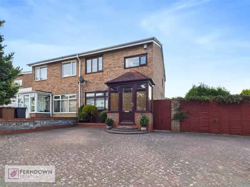 3 Bedroom Semi-Detached House for Sale