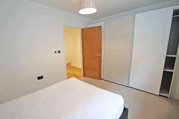 3 Bedroom Apartment with Private Garden