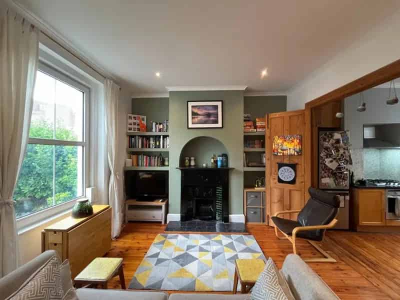 2 bedroom Flat
 For Sale 
Total Size: 780 SQ FT