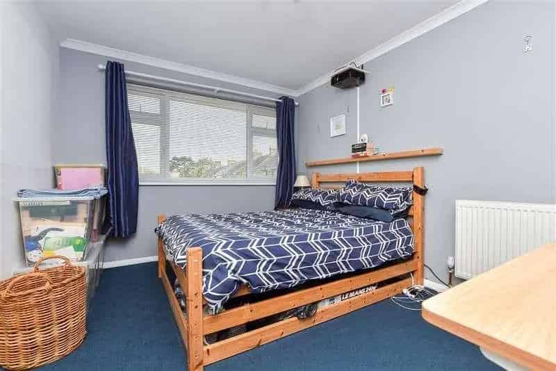 3 Bed Mid Terrace House For Sale Hot Tub Off Road Parking