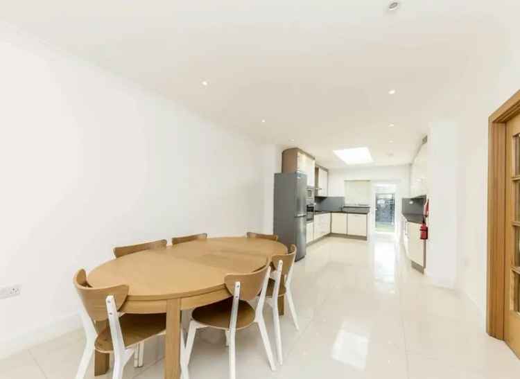 Four Bedroom Detached House with Garden and Garage Near Park Royal Tube