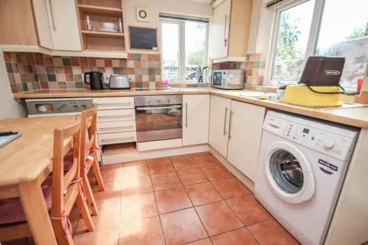 4 Bedroom Student House Terrace