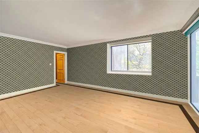 Grosvenor Road Flat 1743 sq ft 3 Beds Riverside Views Renovation Project
