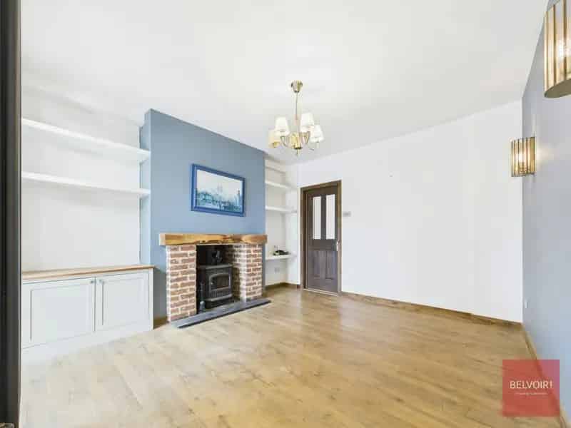 Two Bedroom Terraced House in Dunvant