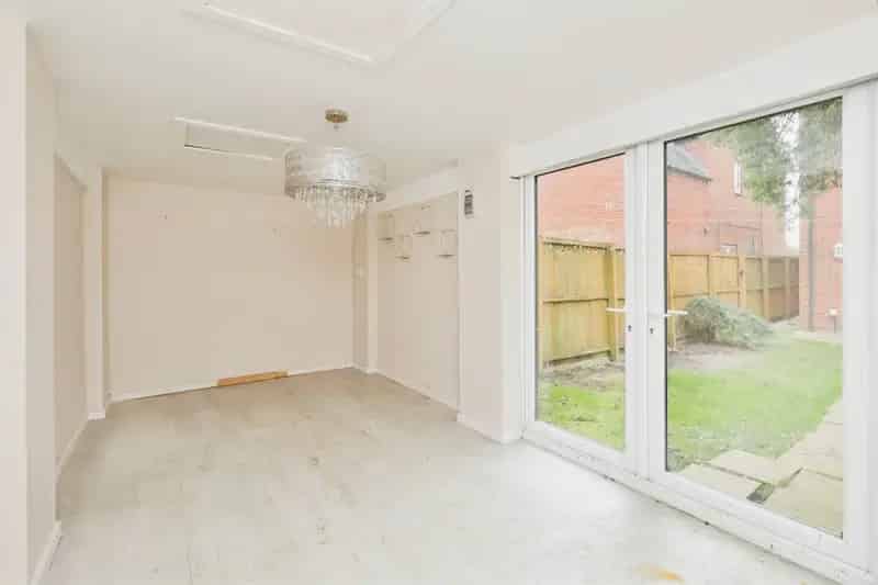 Five Bedroom Detached House Near Worksop Town Centre