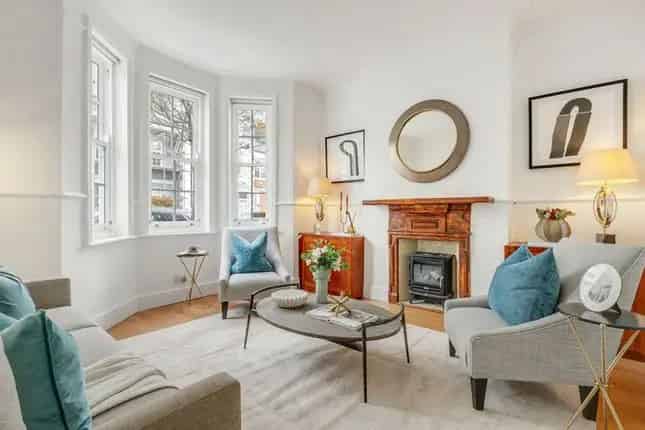 5 Bedroom Family Home for Sale in London SW6