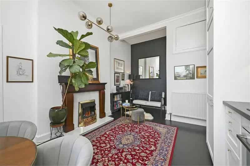 2 Bed Flat Top Floor Canonmills Edinburgh