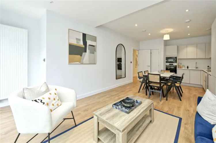 2 bedroom flat/apartment in London