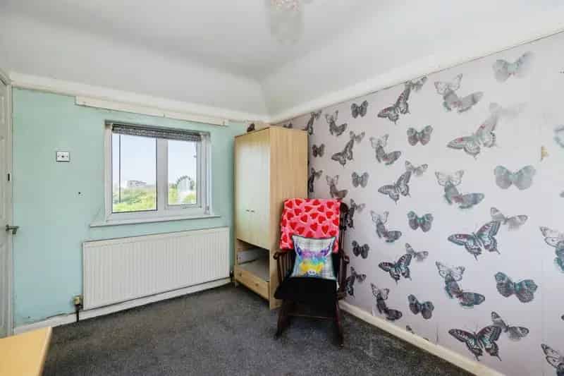 Two Double Bedroom Home Near QA Hospital