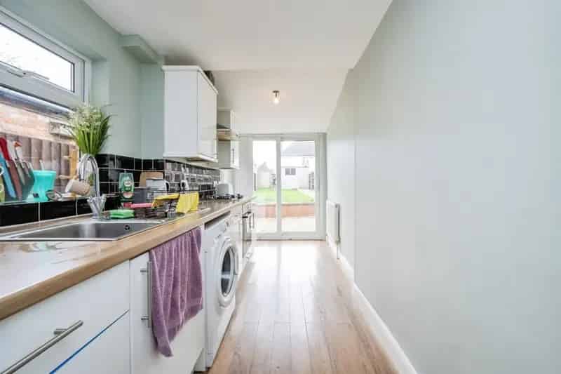 2 Bed Mid Terrace House South Bedford