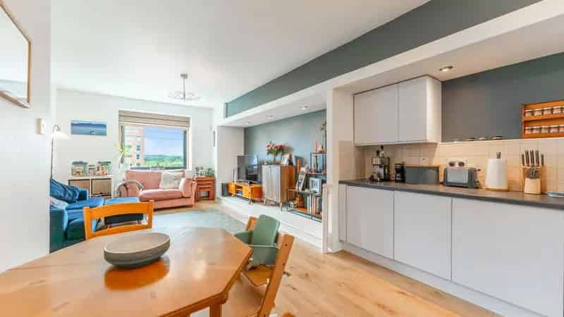 2 Bedroom Flat for Sale - Investor Opportunity