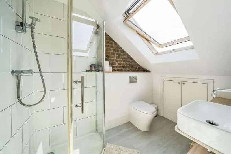 4 Bed House for Sale near Stockwell Station