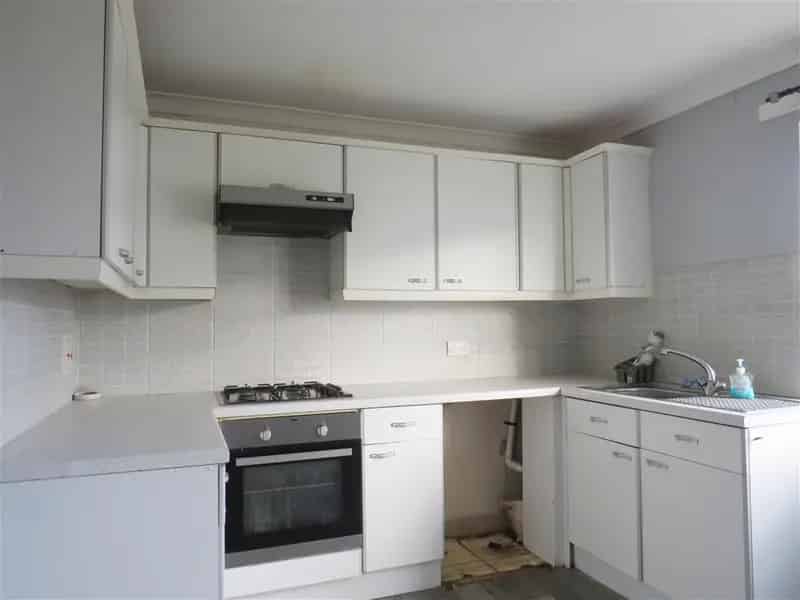 2 Bed Apartment Near Schools Shops Amenities Zero Deposit Guarantee