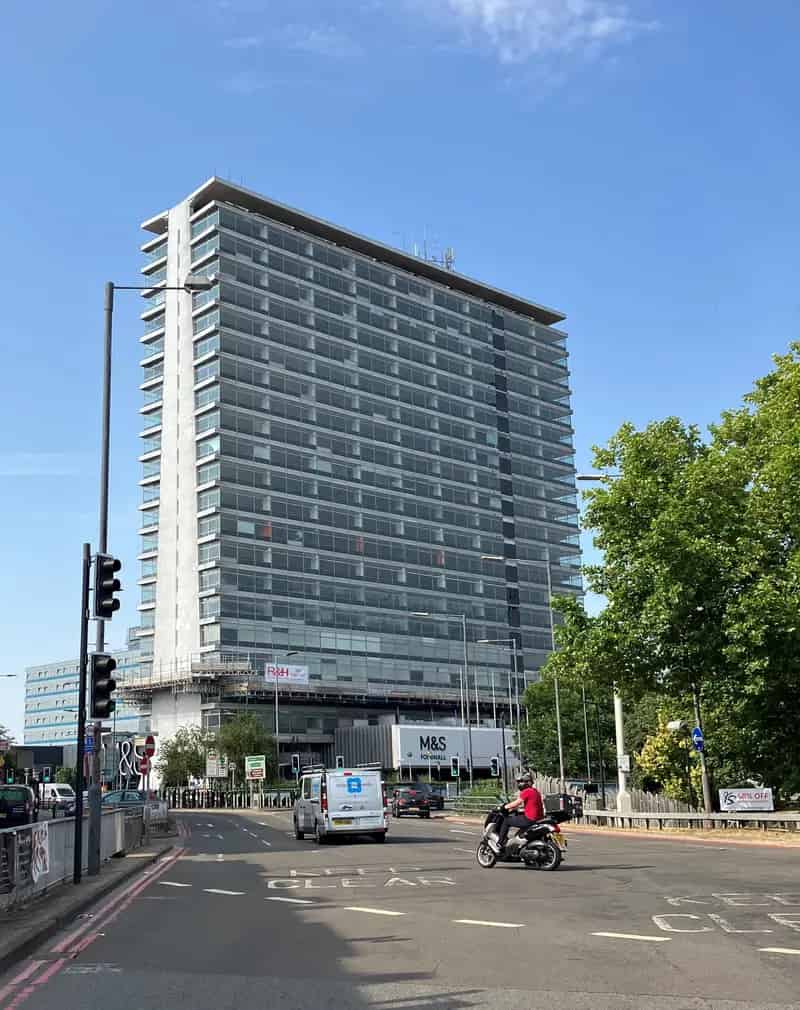 Modern Office Space in Tolworth Tower
