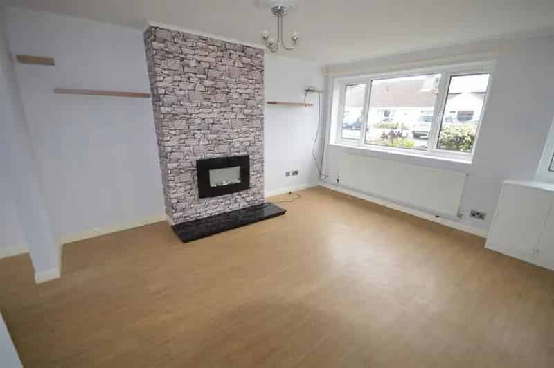 3 Bedroom End Terrace House to Rent