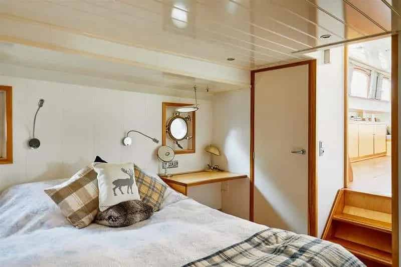 3 Bed Luxury Dutch Barge for Sale
