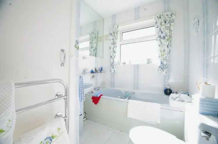 4 Bedroom Detached Bungalow For Sale
