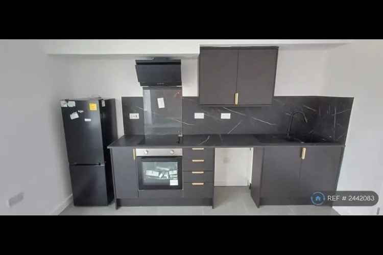 Studio Flat Available June 6 2024 1 Bedroom 1 Bathroom Garden Access
